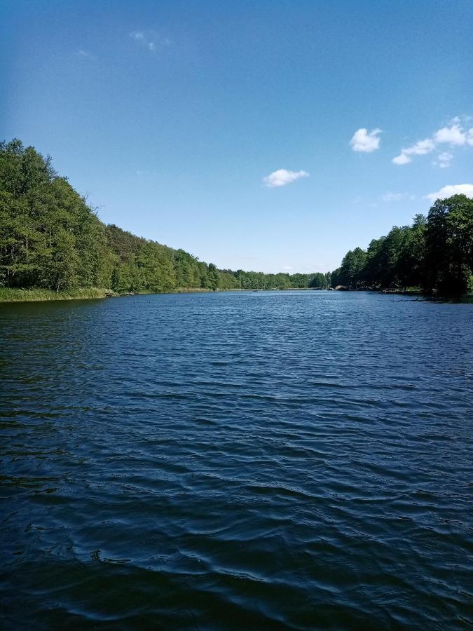 Urokliwy Domek Nad Brzegiem Jeziora Lubiatów Екстериор снимка